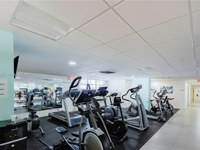 400 Leslie Dr 319, Hallandale Beach FL 33009