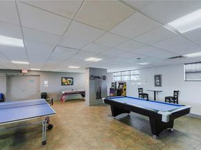 400 Leslie Dr 319, Hallandale Beach FL 33009