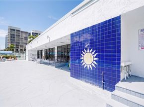 400 Leslie Dr 319, Hallandale Beach FL 33009