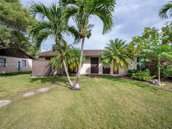 13579 SW 49th Ter, Miami FL 33175