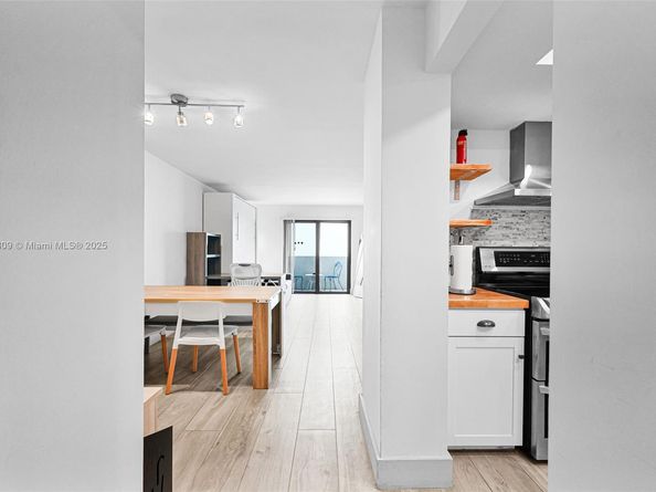 1418 Collins Ave 302, Miami Beach FL 33139