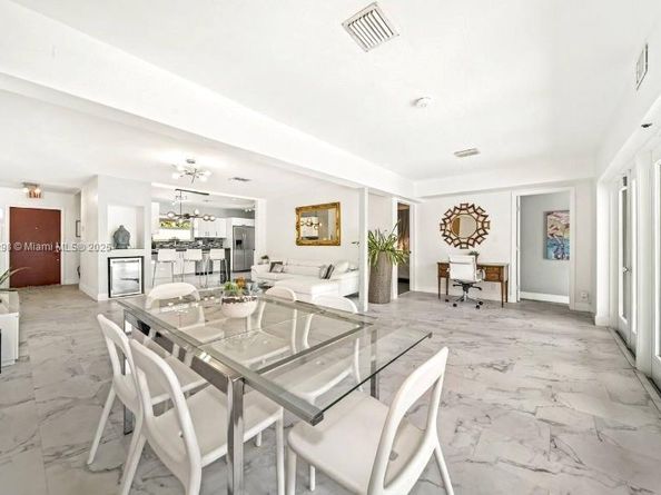 909 N 13th Ct, Hollywood FL 33019