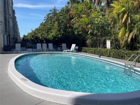 300 NE 14th Ave 303, Hallandale Beach FL 33009