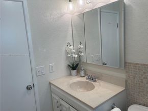 300 NE 14th Ave 303, Hallandale Beach FL 33009