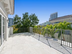 827 SE 2nd Ct, Fort Lauderdale FL 33301