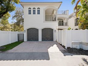 827 SE 2nd Ct, Fort Lauderdale FL 33301