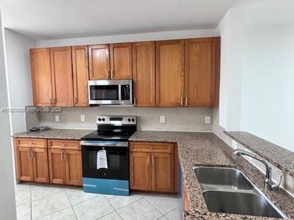 1972 NE 5th St 1972, Boynton Beach FL 33435