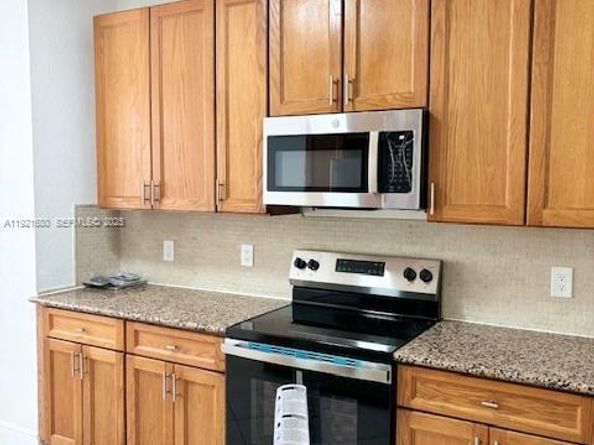 1972 NE 5th St 1972, Boynton Beach FL 33435