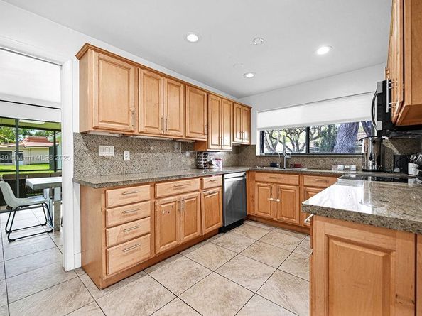 3501 Keyser Ave 43, Hollywood FL 33021