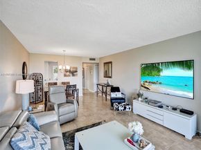 7431 NW 1st St 407, Margate FL 33063