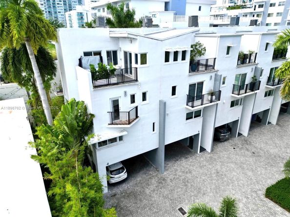 1024 Lenox Ave 4, Miami Beach FL 33139
