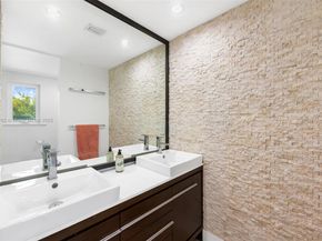 1024 Lenox Ave 4, Miami Beach FL 33139
