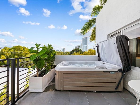 1024 Lenox Ave 4, Miami Beach FL 33139
