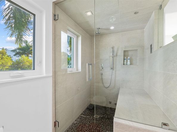 1024 Lenox Ave 4, Miami Beach FL 33139