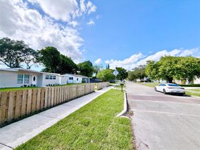 124 Harvard Rd, West Park FL 33023