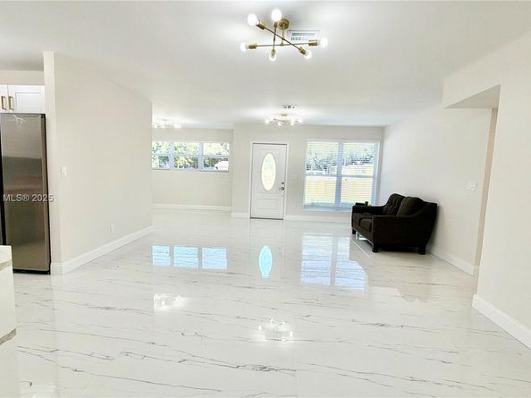 124 Harvard Rd, West Park FL 33023