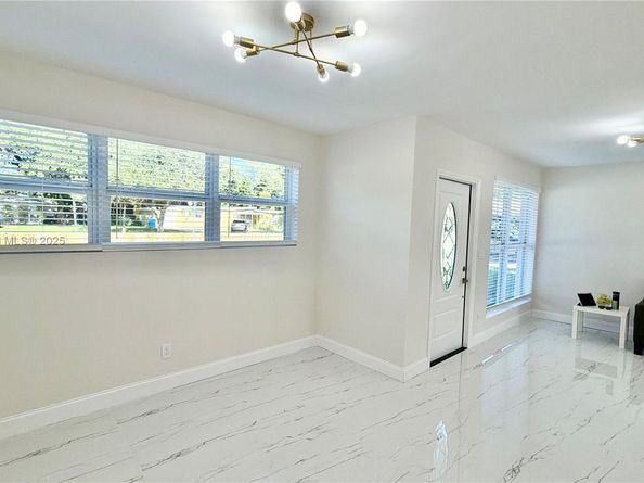 124 Harvard Rd, West Park FL 33023