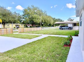124 Harvard Rd, West Park FL 33023