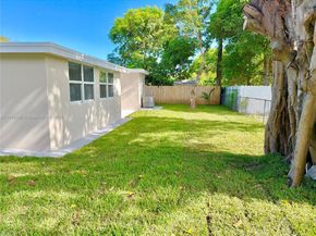 124 Harvard Rd, West Park FL 33023