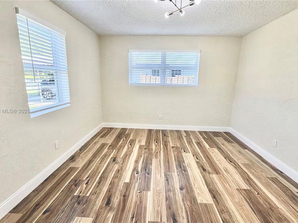 124 Harvard Rd, West Park FL 33023