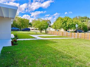 124 Harvard Rd, West Park FL 33023
