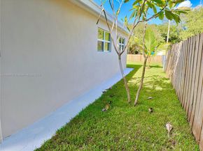 124 Harvard Rd, West Park FL 33023