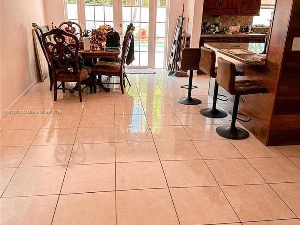 9731 SW 13th St, Pembroke Pines FL 33025