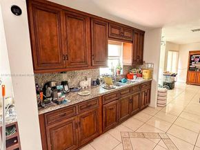 9731 SW 13th St, Pembroke Pines FL 33025