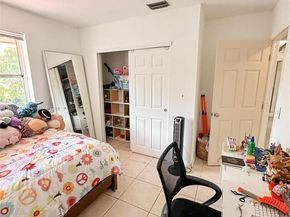 9731 SW 13th St, Pembroke Pines FL 33025