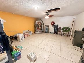 9731 SW 13th St, Pembroke Pines FL 33025