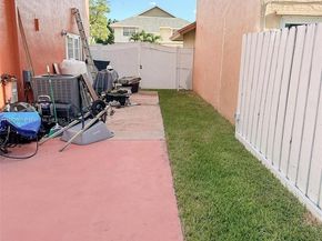 9731 SW 13th St, Pembroke Pines FL 33025