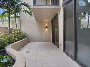 3034 Oak Ave TH2, Miami FL 33133