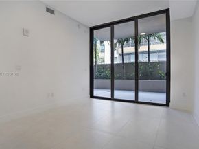 3034 Oak Ave TH2, Miami FL 33133