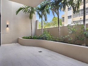 3034 Oak Ave TH2, Miami FL 33133