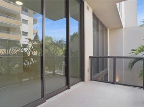 3034 Oak Ave TH2, Miami FL 33133