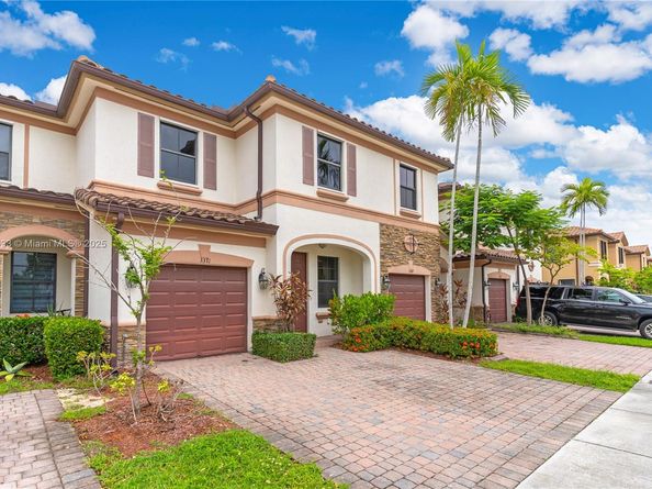 3371 W 94th Ter, Hialeah FL 33018