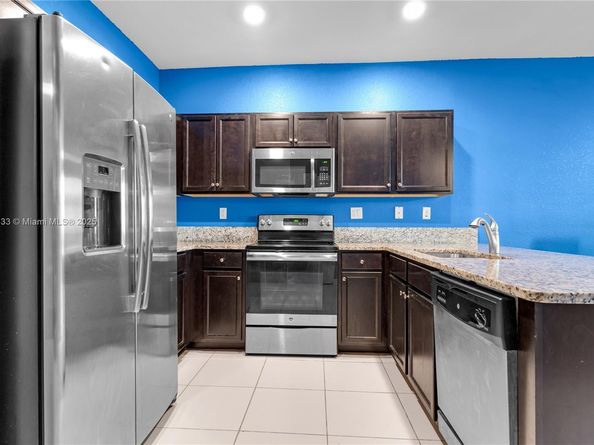 3371 W 94th Ter, Hialeah FL 33018