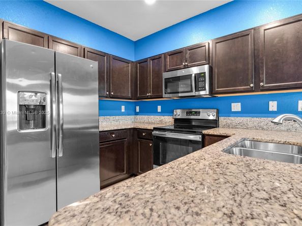 3371 W 94th Ter, Hialeah FL 33018