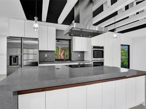 470 Petersburg Ter, Plantation FL 33325