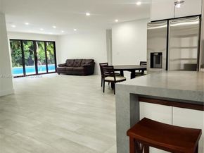 470 Petersburg Ter, Plantation FL 33325