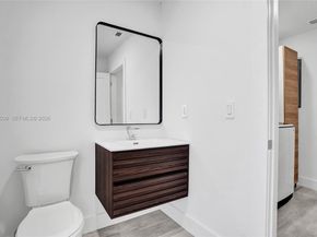 470 Petersburg Ter, Plantation FL 33325