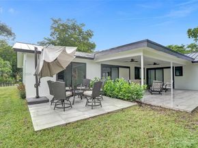 470 Petersburg Ter, Plantation FL 33325