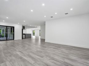 470 Petersburg Ter, Plantation FL 33325