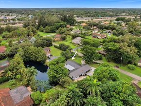 470 Petersburg Ter, Plantation FL 33325