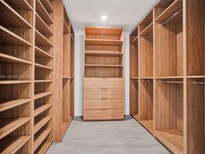 470 Petersburg Ter, Plantation FL 33325