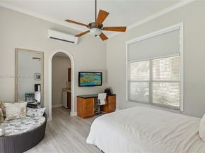 1371 Victoria Isle Dr, Weston FL 33327