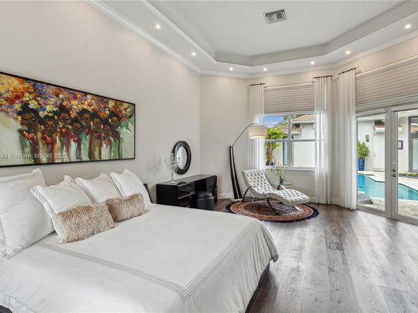 1371 Victoria Isle Dr, Weston FL 33327