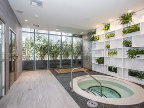 45 SW 9th St 3803, Miami FL 33130