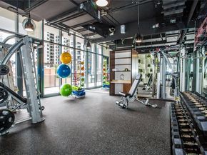 45 SW 9th St 3803, Miami FL 33130