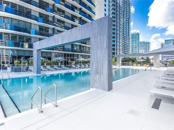 45 SW 9th St 3803, Miami FL 33130